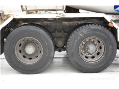 Betonomieszarka RENAULT KERAX 370 DCI - 8x4