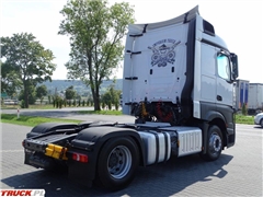 Mercedes Actros