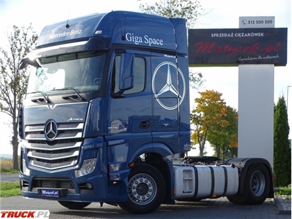 Mercedes Actros