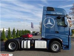 Mercedes Actros