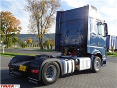 Mercedes Actros