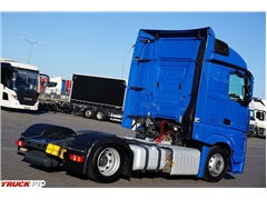 Mercedes Actros