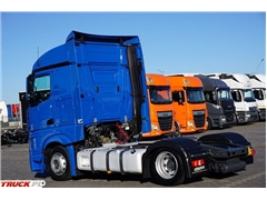 Mercedes Actros