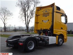 Mercedes Actros