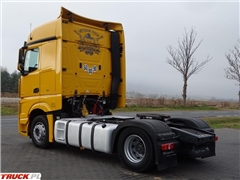 Mercedes Actros