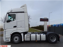 Mercedes Actros