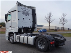 Mercedes Actros