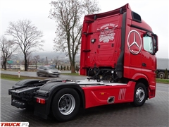 Mercedes Actros