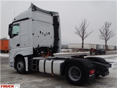 Mercedes Actros