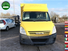 Iveco Daily 35 S11 AUTOMATIK KAMERA Regale