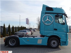 Mercedes Actros