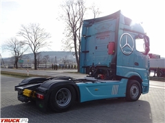 Mercedes Actros