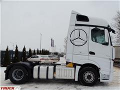 Mercedes Actros