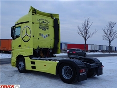 Mercedes Actros