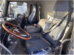 Volvo FM 370 + Euro 5 + Palfinger Z-Q170 Crane + 30ton N