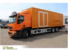 Volvo FE 300 + 6x2 + manual + lift+LOW KLM