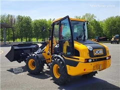 Nowa ładowarka kołowa JCB 406