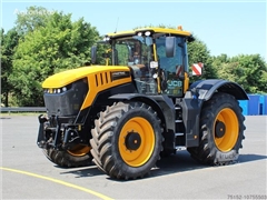 Nowy ciągnik kołowy JCB Fastrac 8330 iCON