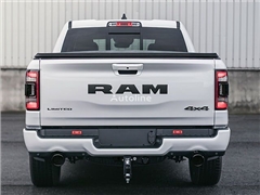Nowy pick-up Ram  1500 Limited Night, LPG