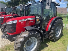 Nowy ciągnik kołowy Massey Ferguson 4710 M Cab Ess