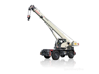 Nowy żuraw samojezdny Terex RT 1045