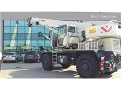 Nowy żuraw samojezdny Terex RT 1045