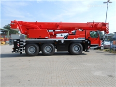 Żuraw samojezdny Liebherr LTM 1055-3.2