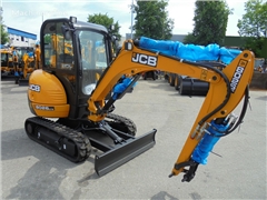 Nowa minikoparka JCB 8026 CTS