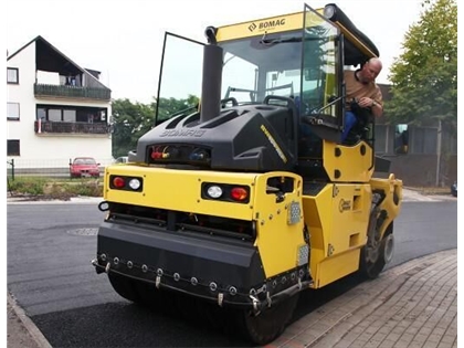 Nowy walec kombinowany BOMAG BW 154 ACP 4v AM