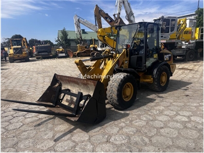 Ładowarka kołowa Caterpillar CAT 906H