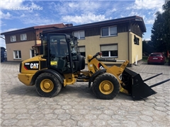 Ładowarka kołowa Caterpillar CAT 906H