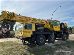 Żuraw samojezdny Liebherr LTM 1050