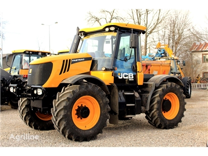 Ciągnik kołowy JCB Fastrac 3230 XTRA