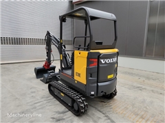 Nowa minikoparka Volvo EC18E Powertilt EUR1