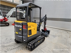 Nowa minikoparka Volvo EC18E Powertilt EUR1