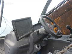 Uszkodzony samojezdny wóz paszowy Lucas G Auto-Spi