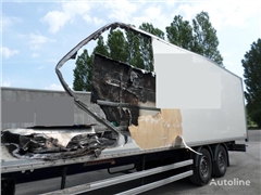 Uszkodzona naczepa furgon Fruehauf 040FHFSM2638735