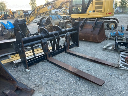 Ładowarka kołowa Caterpillar PORTE-FOURCHES-950-FU