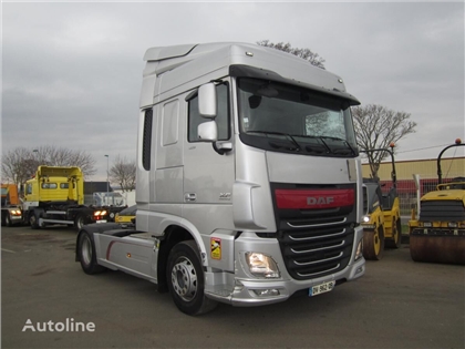 DAF XF105 Ciągnik siodłowy DAF XF105 460