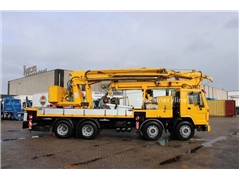 Żuraw samojezdny Volvo FL10 8X4 + GROMACH 34 mtr.