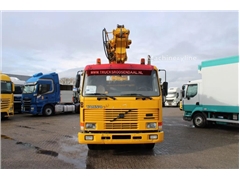 Żuraw samojezdny Volvo FL10 8X4 + GROMACH 34 mtr.
