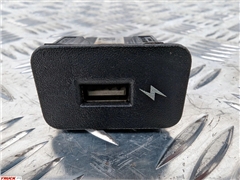 GNIAZDO USB DAF XF 106 LIFT