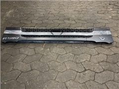 SCANIA NGR GRILL LOWER