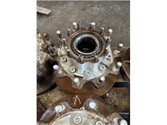 SCANIA REAR HUB 2290542