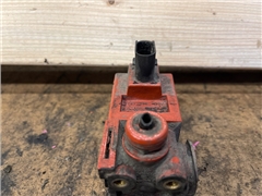 VOLVO VALVE 21472978