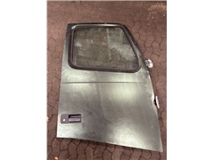 VOLVO RIGHT DOOR DH 20360543