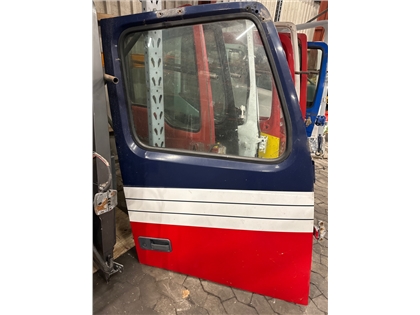 VOLVO RIGHT DOOR FH 20360543