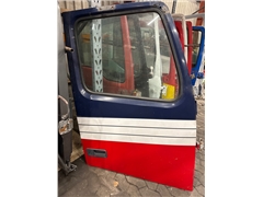 VOLVO RIGHT DOOR FH 20360543