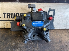 MAN VALVE BLOCK 81.67560-6105