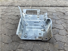 SCANIA STEP WELL PLATE, RIGHT NGS 2554008